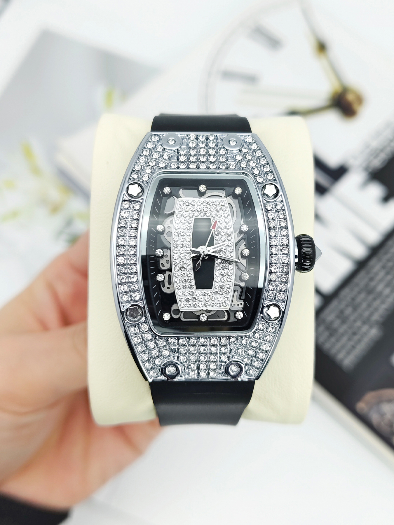 Trendy Full Diamond Women's Qu - Luxury Watch It avis et prix