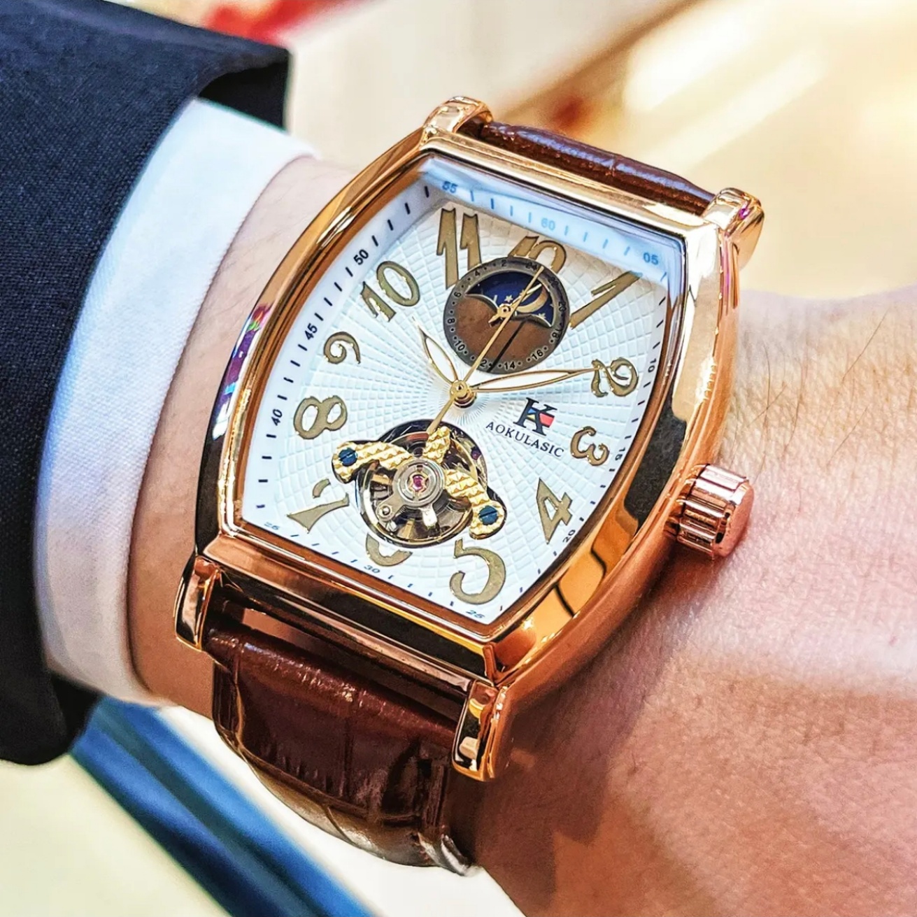 Luxury Business Barrel-Shaped  - Luxury Watch Europe avis et prix